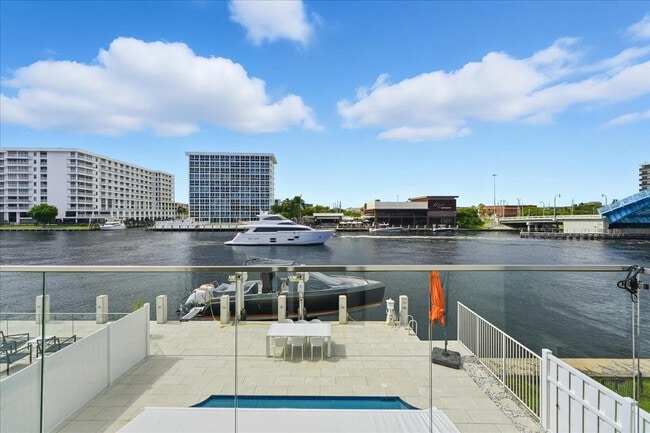 Building Photo - 4331 W Tradewinds Ave