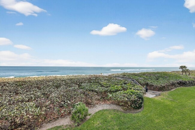 Building Photo - 9940 S Ocean Dr