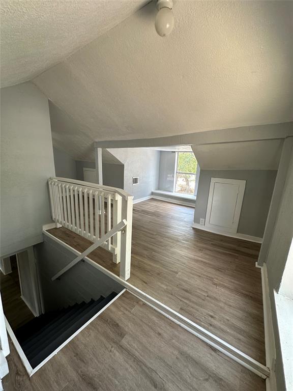 Building Photo - 1411 Miles St