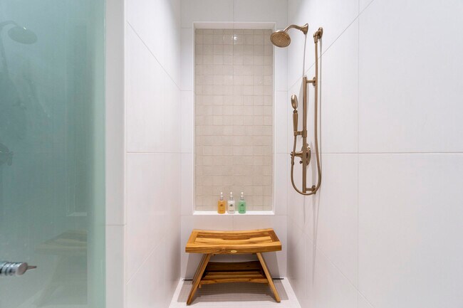 Building Photo - 7943 Talavera Pl