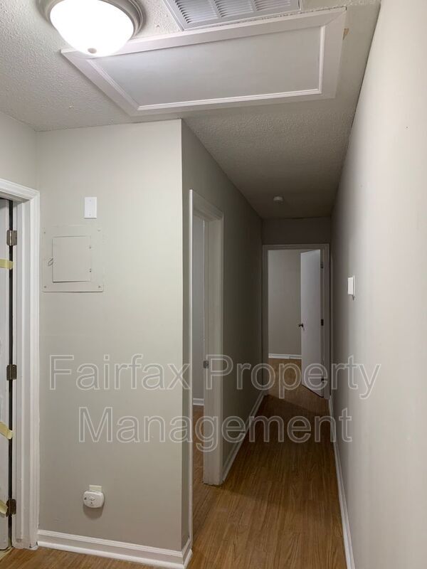 Building Photo - 2420 Owen St