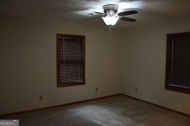 Building Photo - 425 Potomac Dr