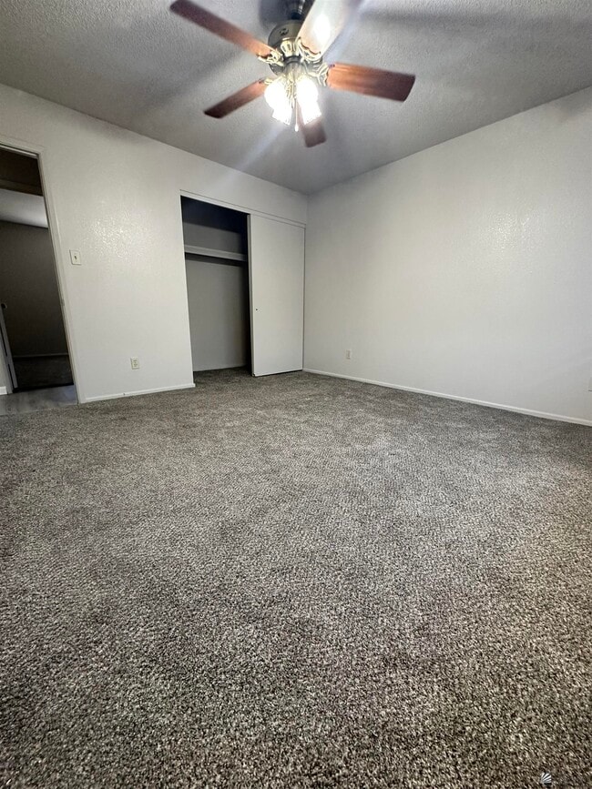 Building Photo - 4657 W 21st Ln