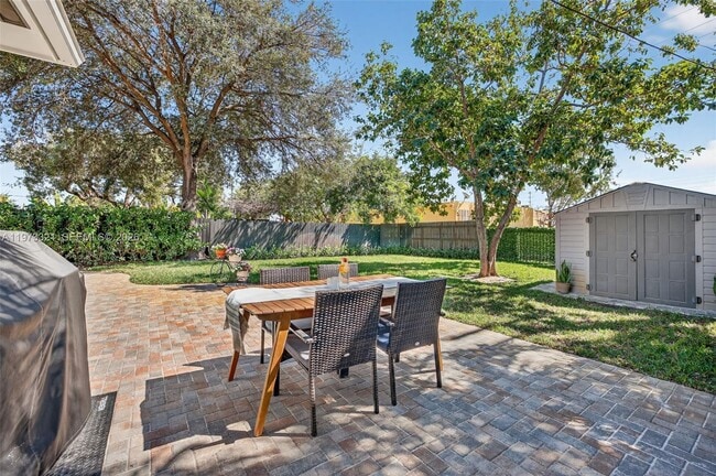 Building Photo - 252 SW 23rd St