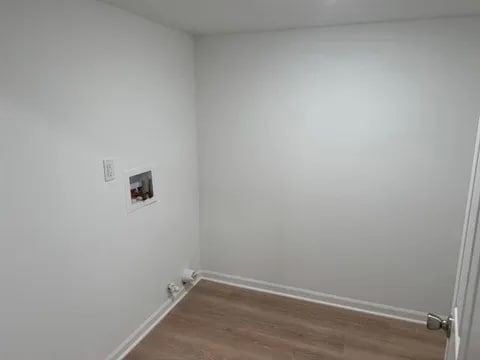 Building Photo - 400 7th St