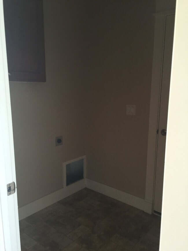 Building Photo - Very cute two story home in Boise / 3 bed,...