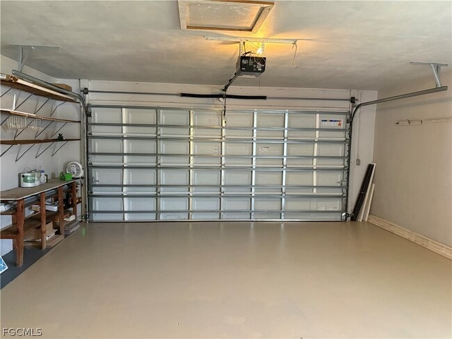 Building Photo - 5652 Eichen Cir