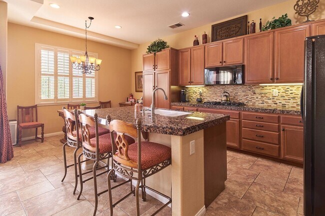 Building Photo - 43424 Bordeaux Dr