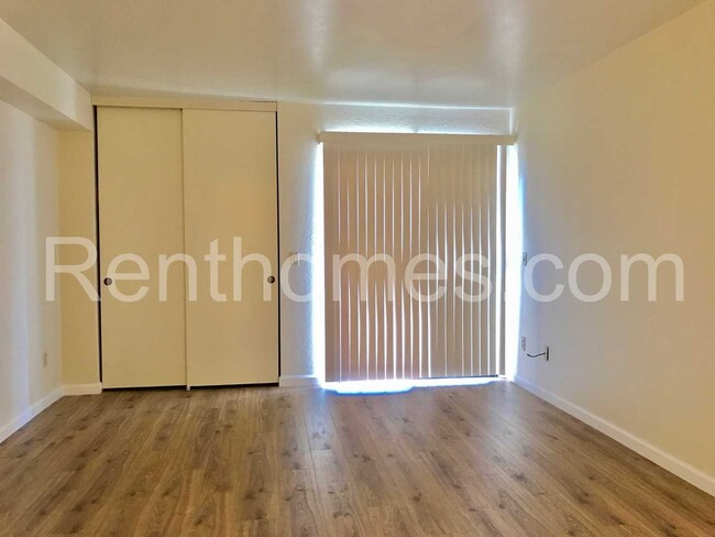 Building Photo - Rancho Bernardo, 12280 Corte Sabio #4105, ...