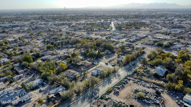 Building Photo - 580 Chula Vista St