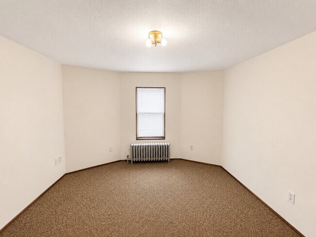 Building Photo - 219 Odell Ave