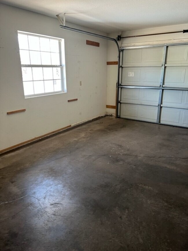 Building Photo - Beautiful home on a large corner lot with RV parking