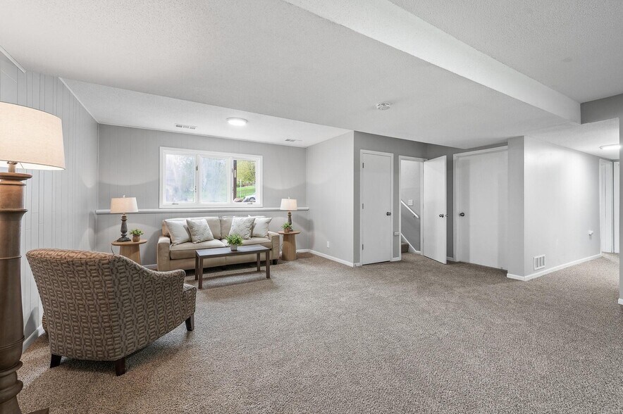 Building Photo - 5801 Covington Ter