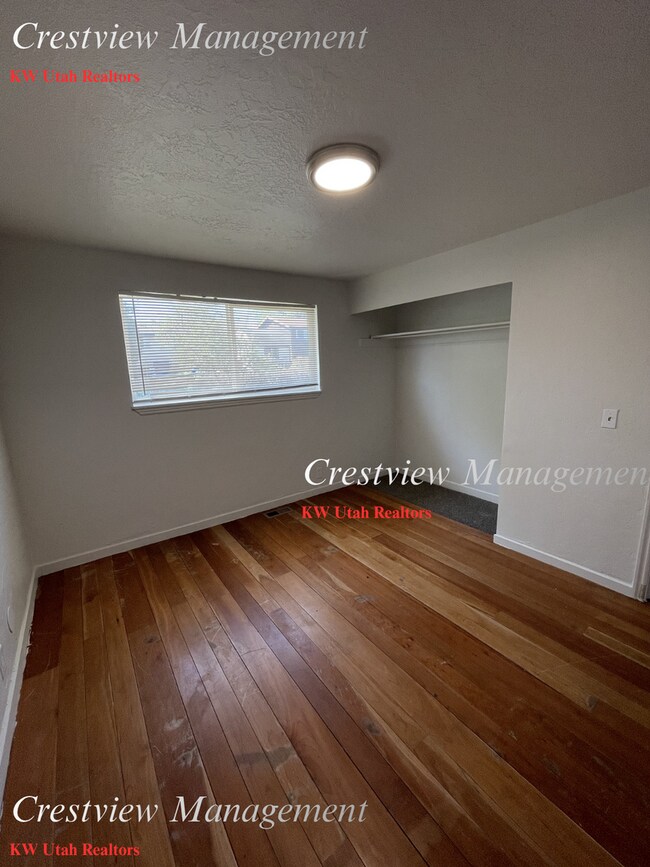 Building Photo - Spacious Home in Magna – Convenient Location! 1st month's rent free!