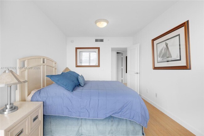 Building Photo - 21055 Yacht Club Dr