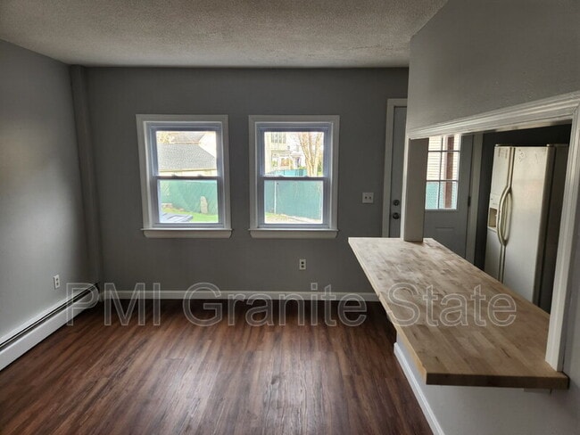 Building Photo - 8 Beacon St