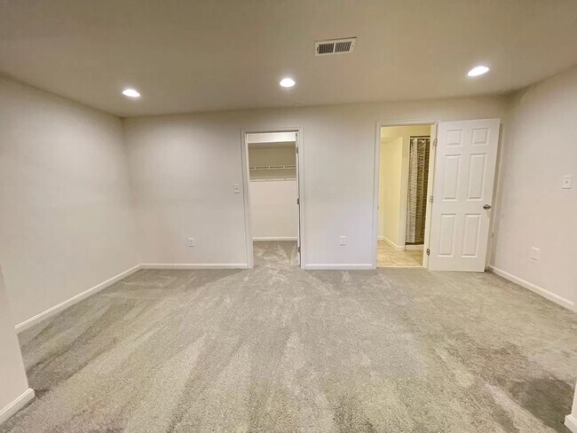 Building Photo - 12076 Prickly Ash Way