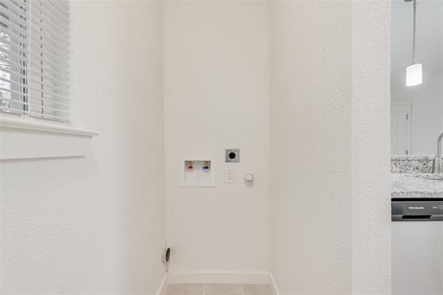 Building Photo - 3853 Commonwealth Dr