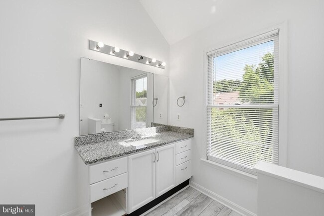 Building Photo - 46733 Woodmint Terrace