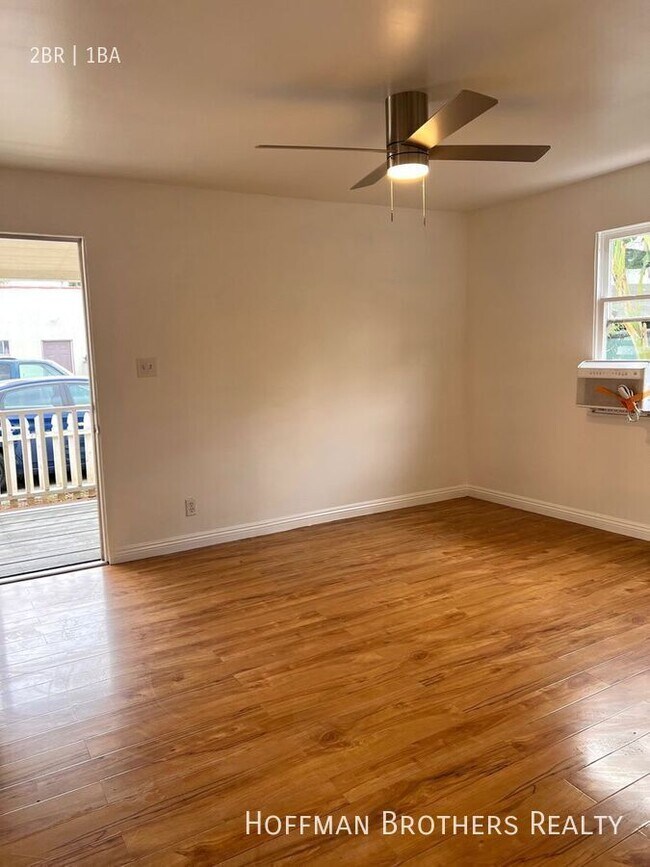 Building Photo - 14843 Sylvan St