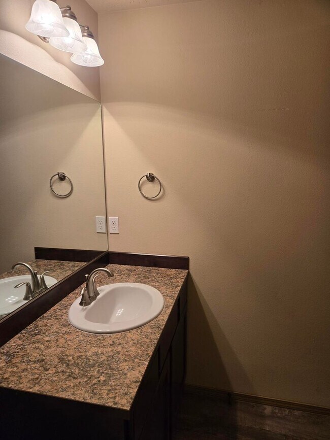 Building Photo - Zero Step Rancher in Deer Park