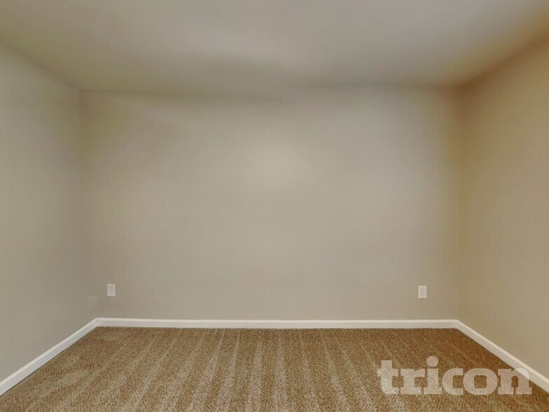 Building Photo - 120 Ivy Bank Dr