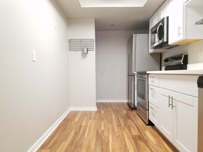 Building Photo - 7942 Chadbourne Dr