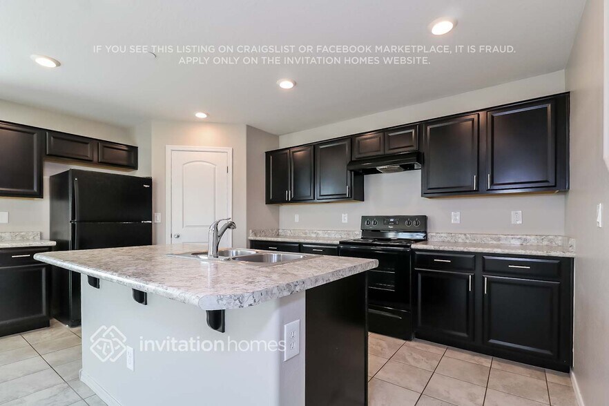 Building Photo - 6918 E Peralta Cir