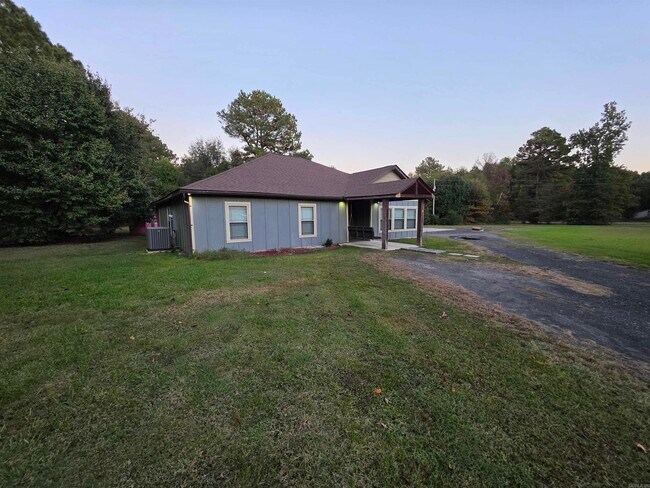 Building Photo - 285 Pine Valley Rd