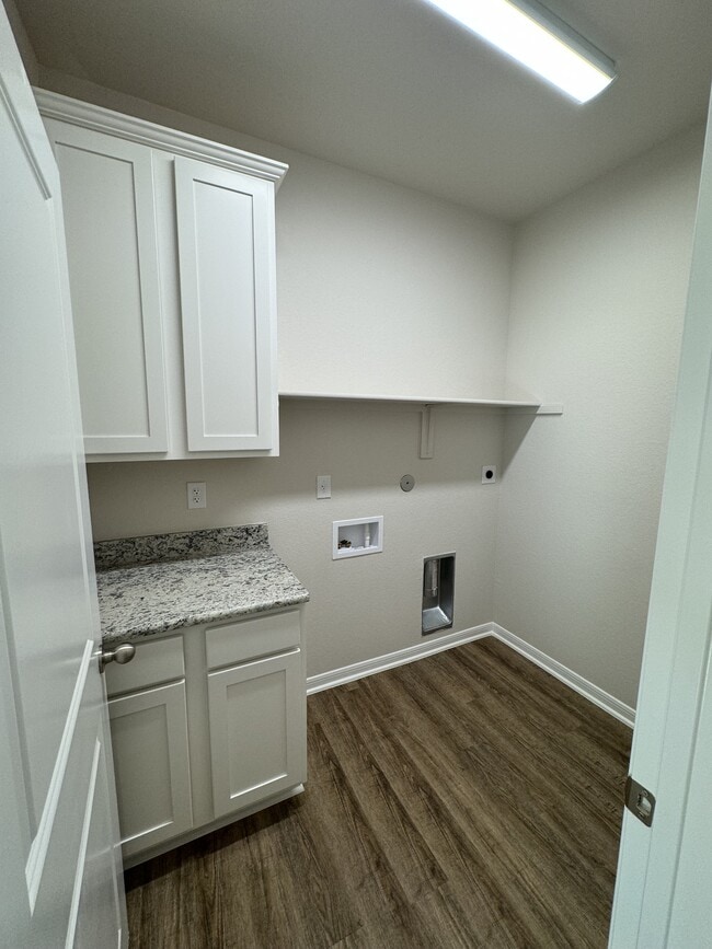 Building Photo - 8718 Happy Vly Dr