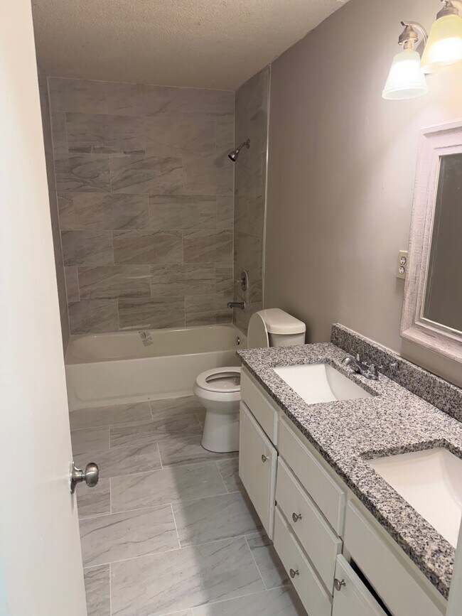 Building Photo - 505 S Main Ext