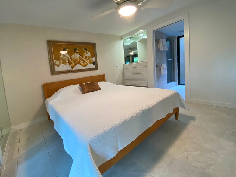 bedroom - 3B Sandy Cove Rd