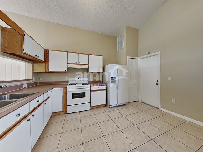 Building Photo - 1718 Westminster Trl