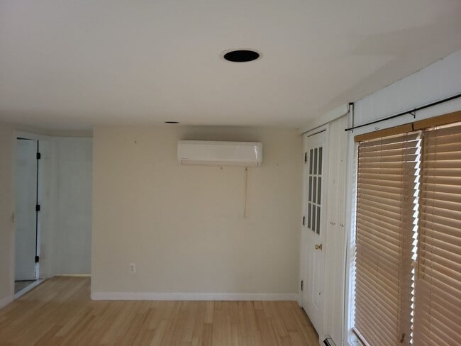 Building Photo - 5 Dupaw Gould Rd