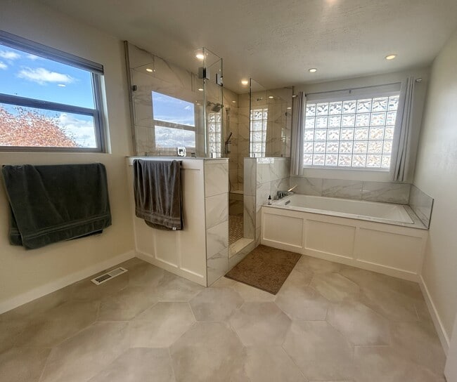 Building Photo - 1094 Gravel Hills Dr