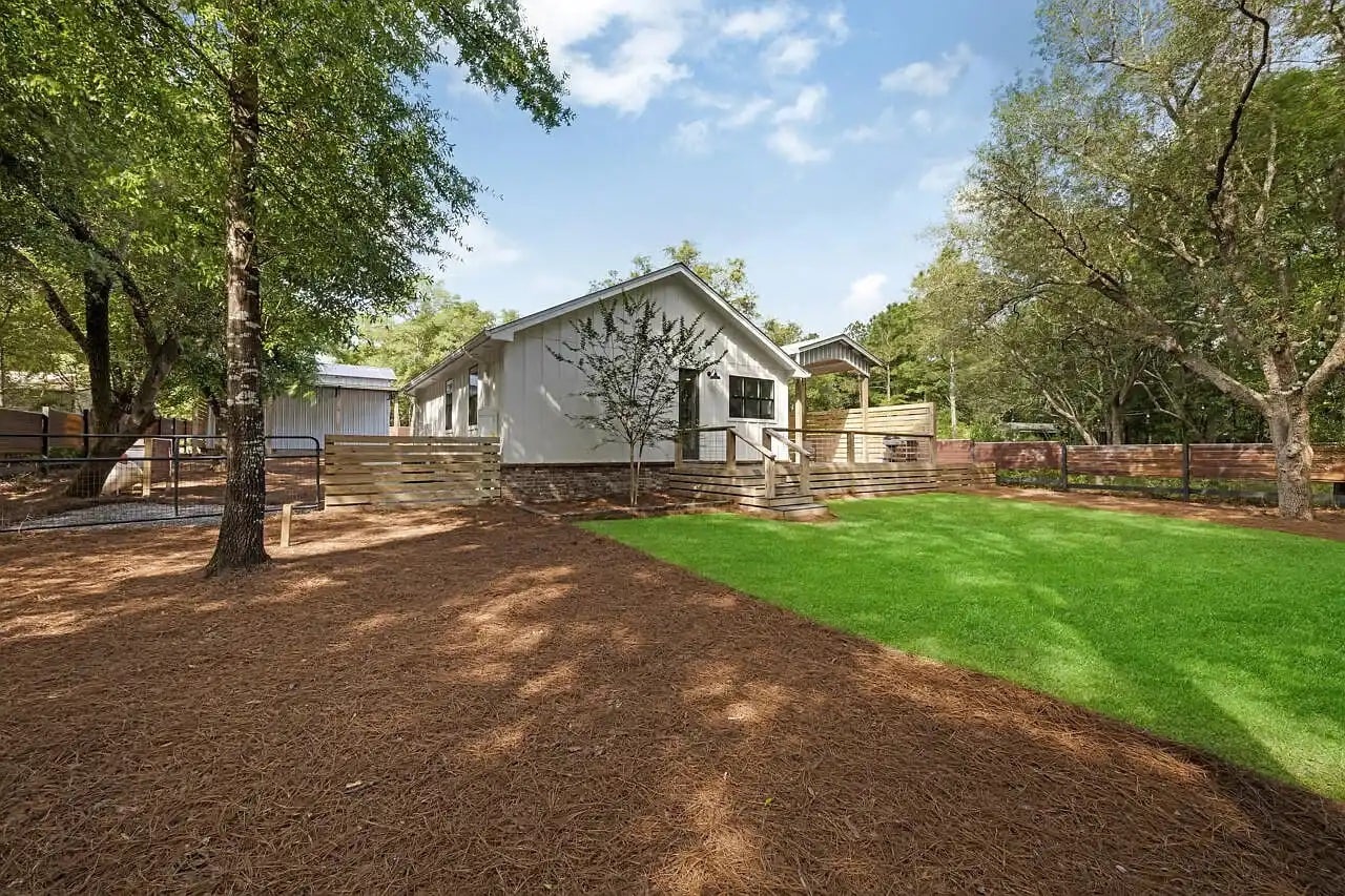 Building Photo - 1650 Caswell Rd