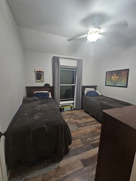 Building Photo - 409 Perkins Ave