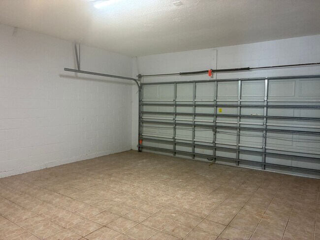 Building Photo - 2641 Emerald Island Blvd