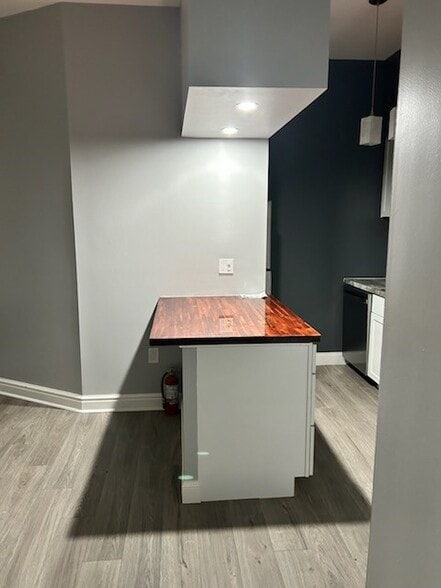 DINING - 1118 Liverpool St