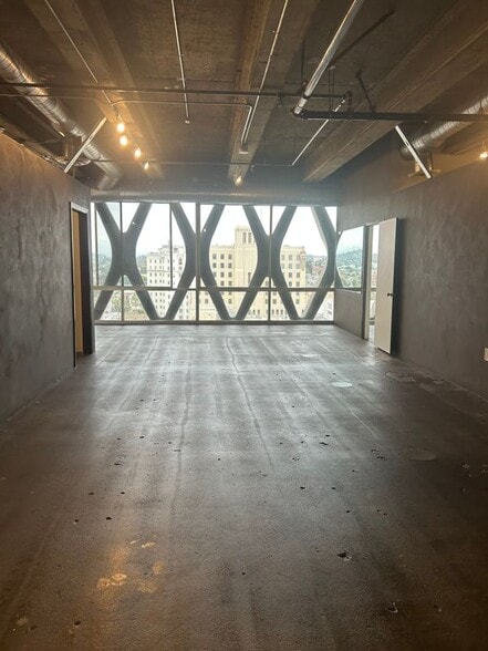 Building Photo - 2404 Wilshire Blvd