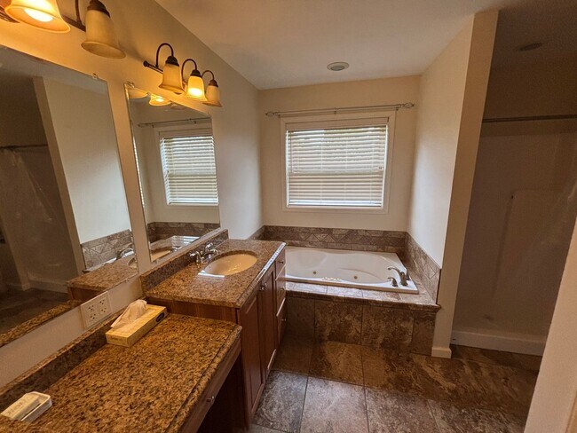 Building Photo - Pristine Endicott Single Family Home