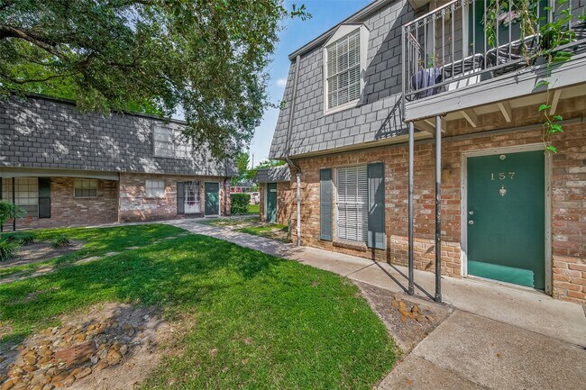 Building Photo - 8931 Gaylord Dr