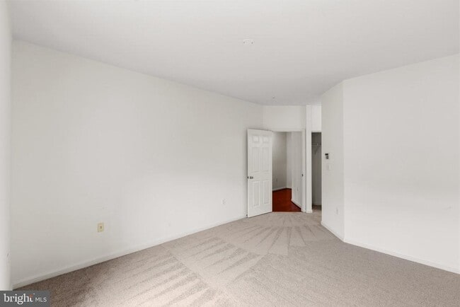 Building Photo - 4131 Fountainside Ln