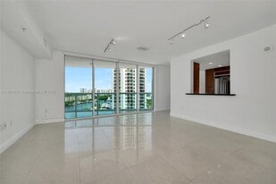 Building Photo - 19400 Turnberry Way