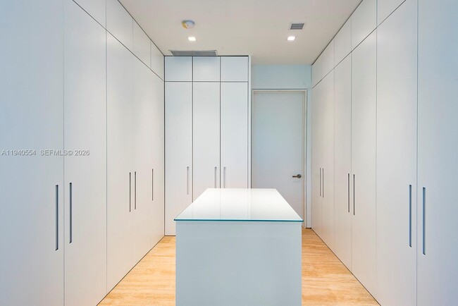 Building Photo - 311 Meridian Ave