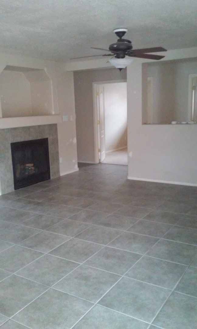 Building Photo - 3BR 2BA IN ENCHANTED HILLS
