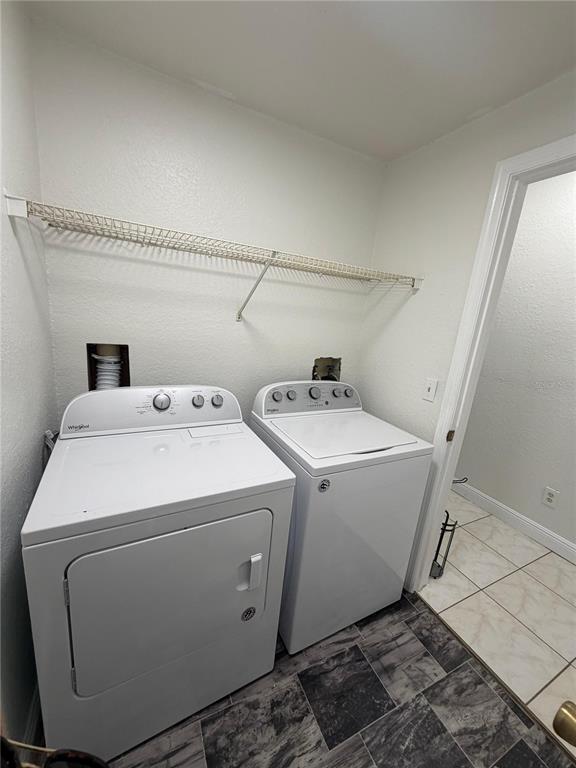 Building Photo - 822 Camargo Way