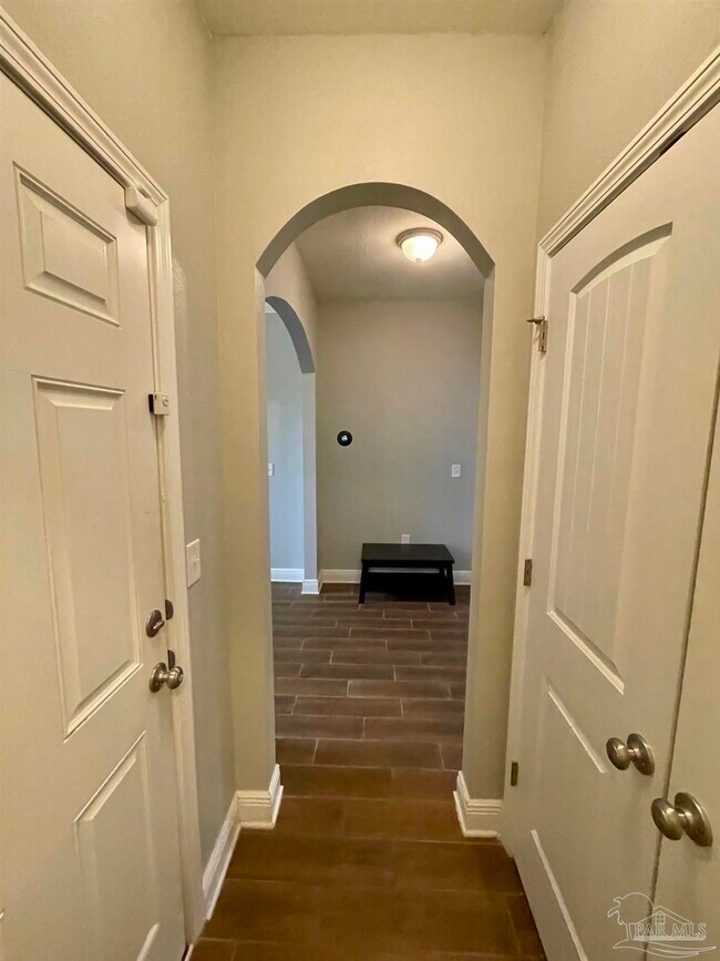 Building Photo - 4632 Dupont Cir