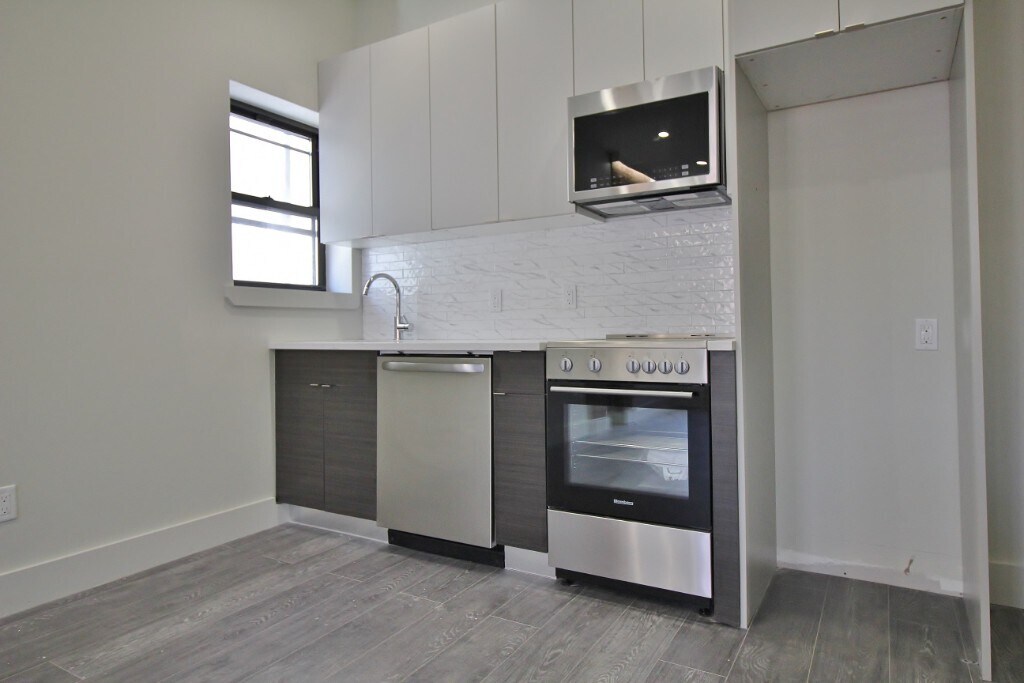 Building Photo - NEW & Spacious Modern 1 BED in Bed Stuy