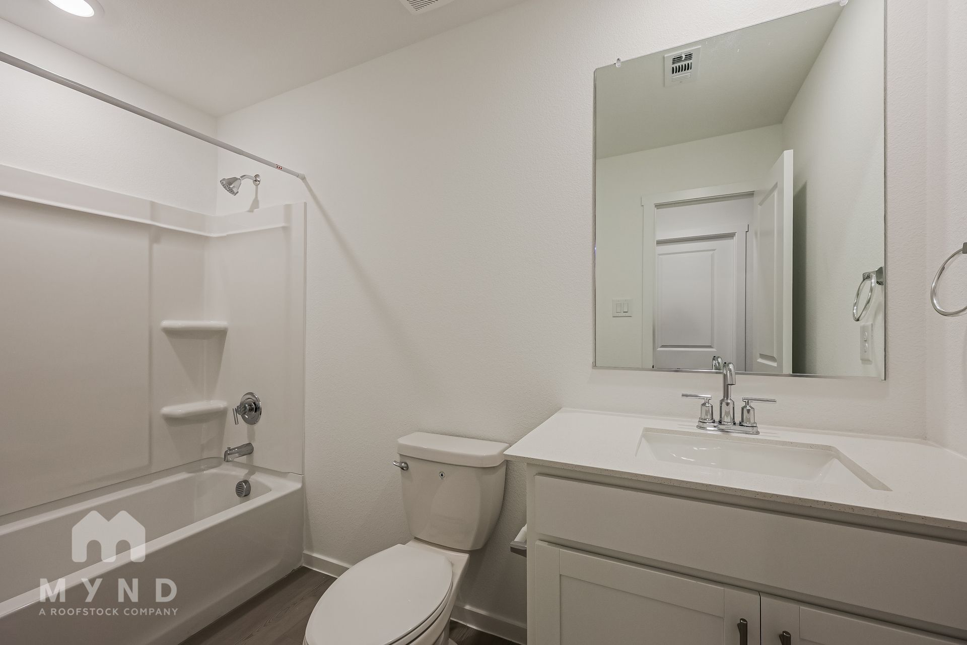 Building Photo - 2740 Ctr Crk Ln